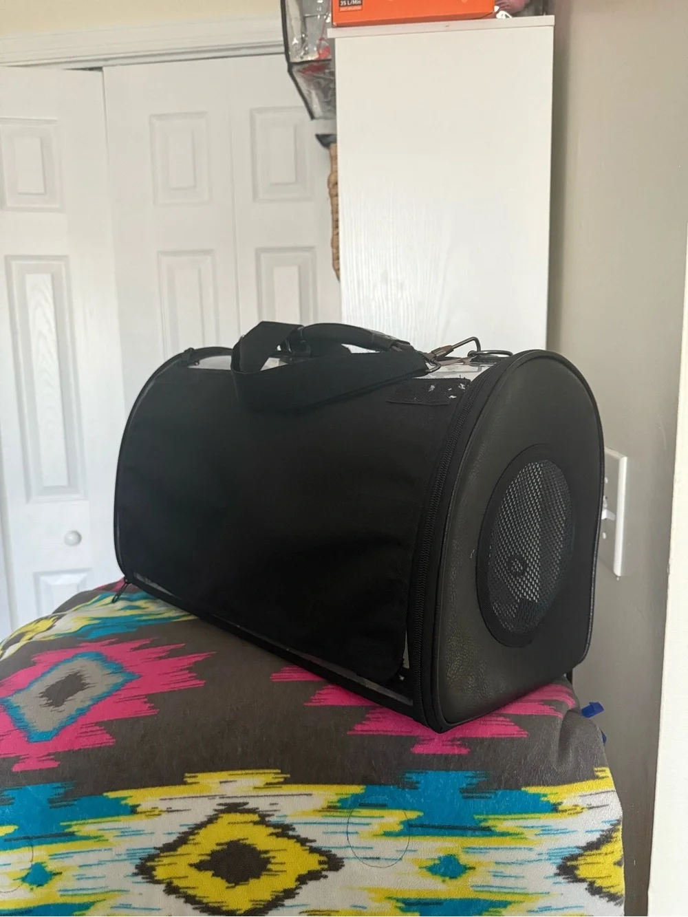 Clear-Sided Black Bird/Pet Carrier with Vent Panels - Picture 2 of 4